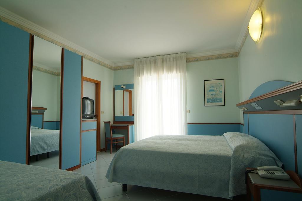 Hotel Arizona Riccione Luaran gambar