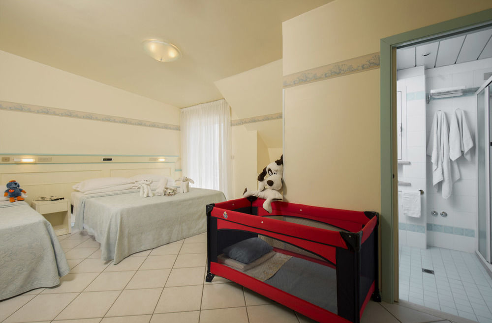 Hotel Arizona Riccione Luaran gambar