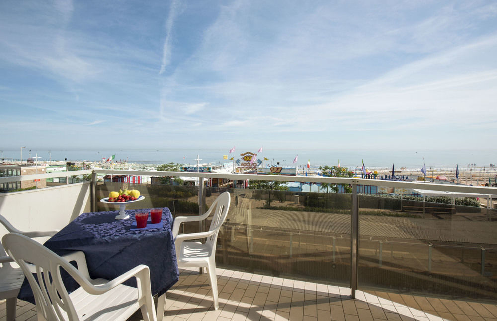 Hotel Arizona Riccione Luaran gambar