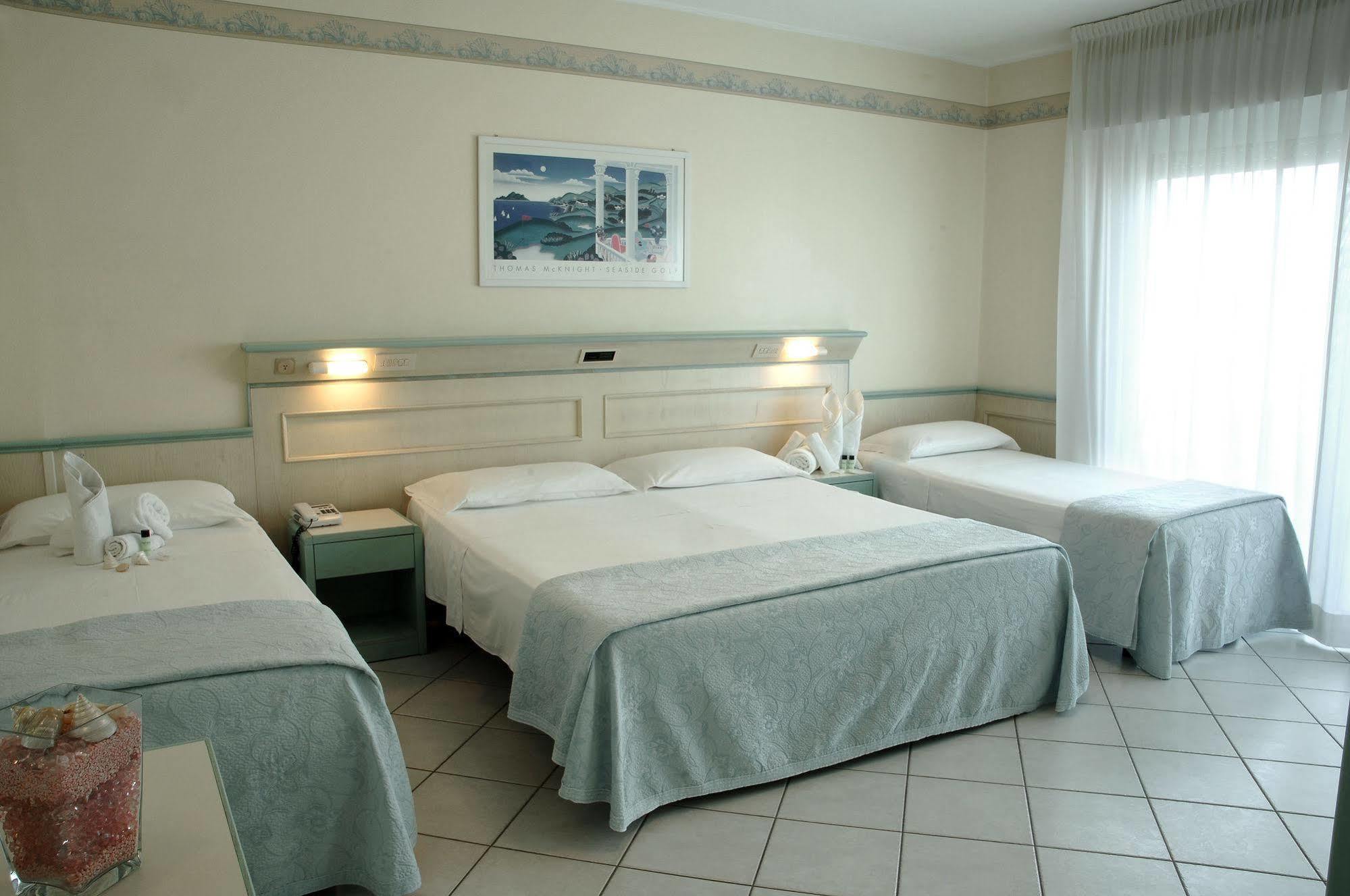 Hotel Arizona Riccione Luaran gambar